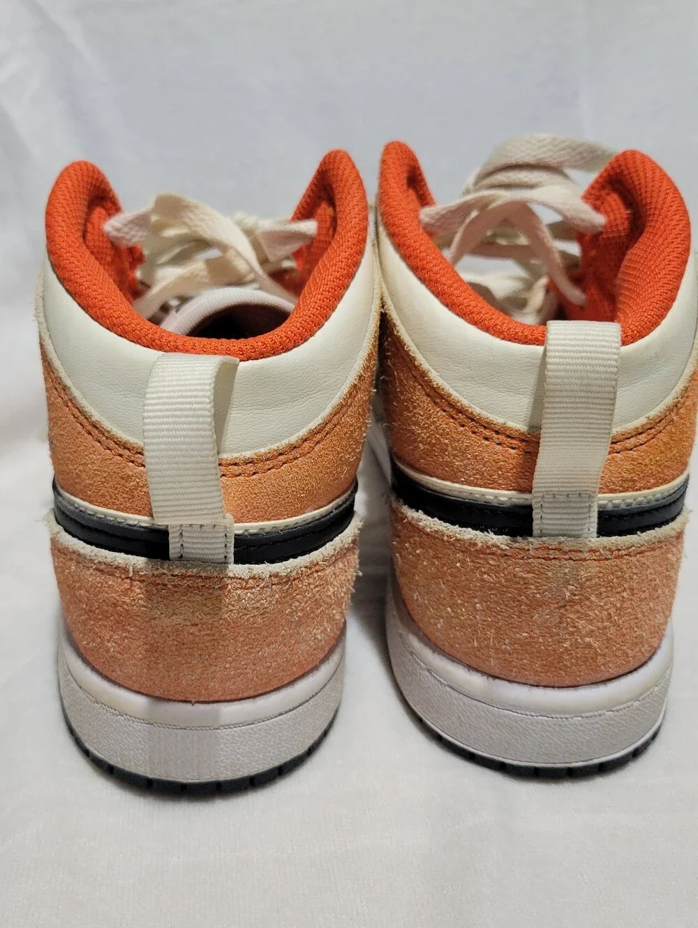 NIKE AIR JORDAN Size 3 YOUTH Team Orange Black Sail White